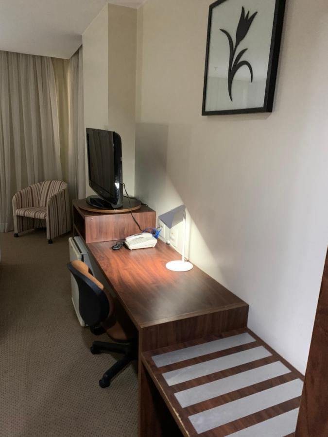 Flat em Hotel Padrão com valor Acessível Taguatinga Exterior foto